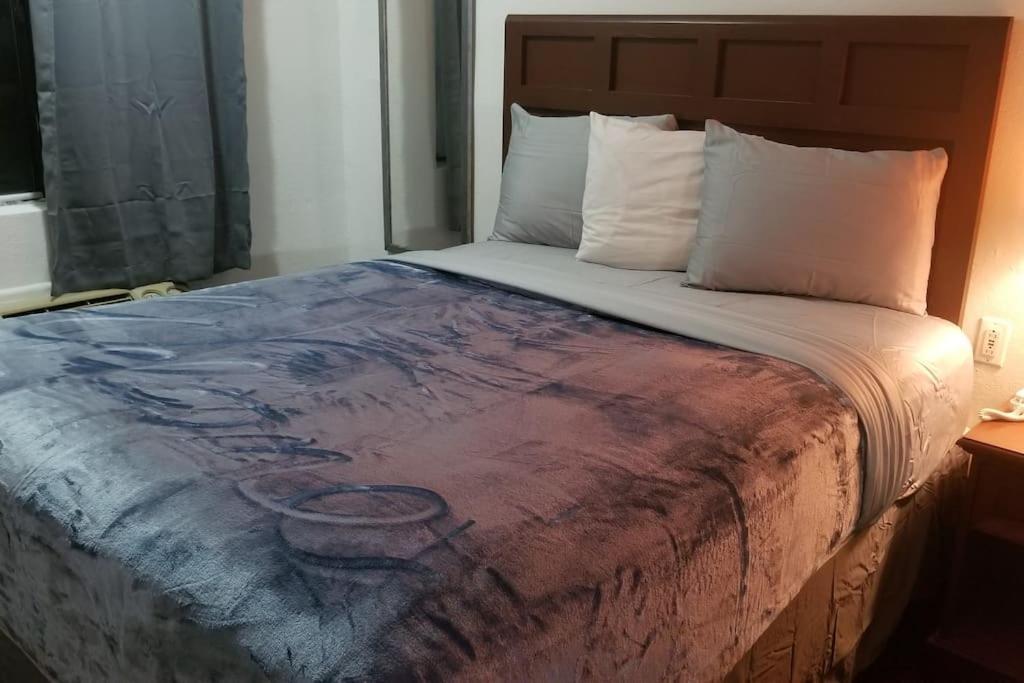 Hotel 2 Queen Beds Hotel Room 226 Booking สติลวอเตอร์ ภายนอก รูปภาพ